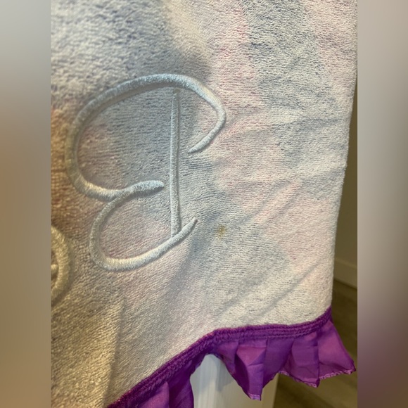 NWT Beach Bunny 🌊🐰 Towel - Picture 5 of 6